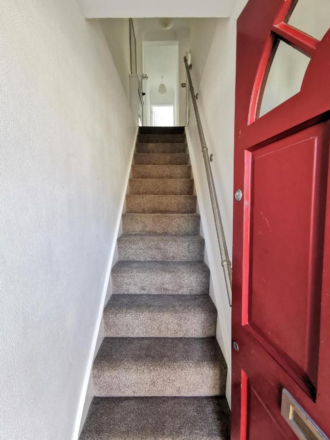 2 Bed Apt W/ Private Parking Close To Town Centre Huntingdon Exterior photo